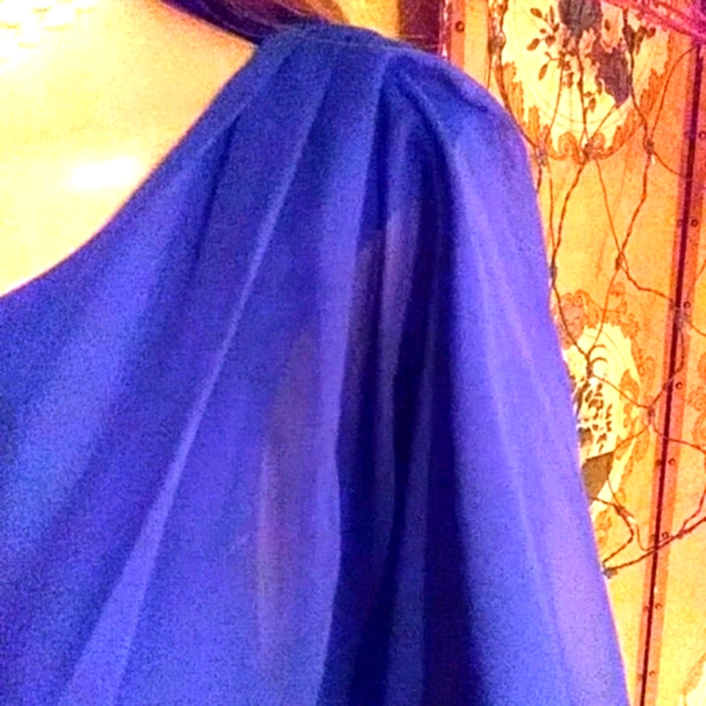 B DESIGN Cobalt blue top - Picture 3 of 7